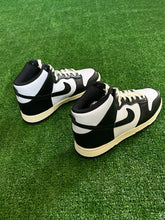 Load image into Gallery viewer, Nike Dunk High Vintage
